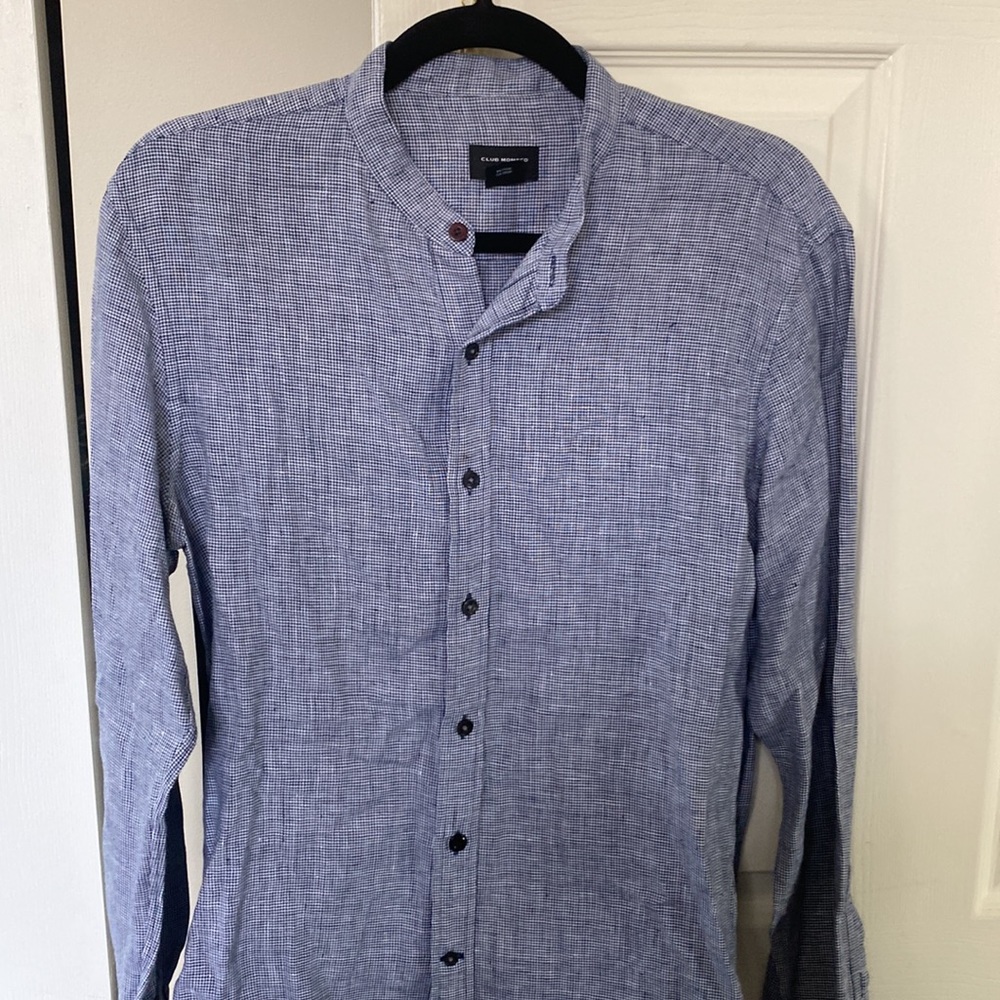 Men's Club Monaco slim fit small button down shirt . Collarless and long sleeve